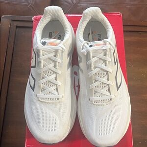 New Balance Fresh Foam X 1080v14 - White Blue